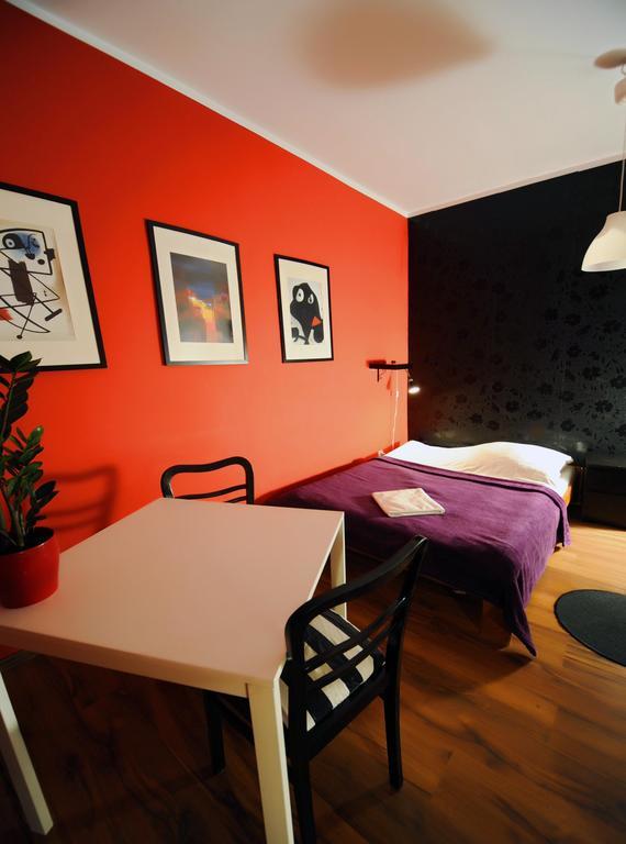 Very Berry Hostel - Old Town, Parking, Lift, Reception 24H Poznań Extérieur photo