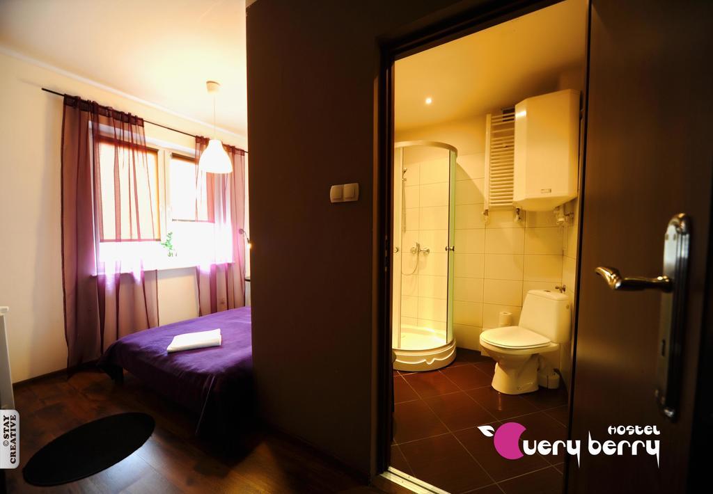 Very Berry Hostel - Old Town, Parking, Lift, Reception 24H Poznań Extérieur photo
