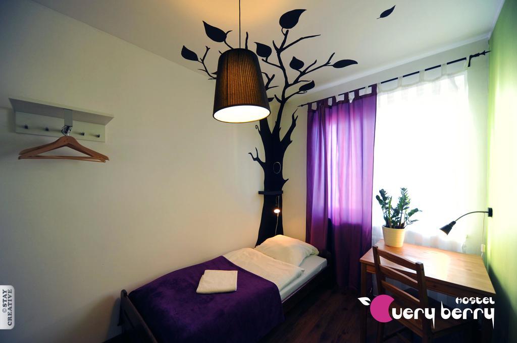 Very Berry Hostel - Old Town, Parking, Lift, Reception 24H Poznań Extérieur photo