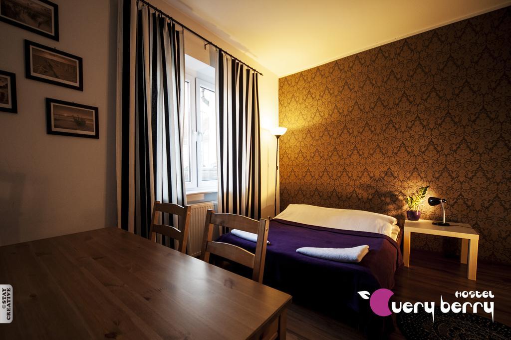 Very Berry Hostel - Old Town, Parking, Lift, Reception 24H Poznań Extérieur photo