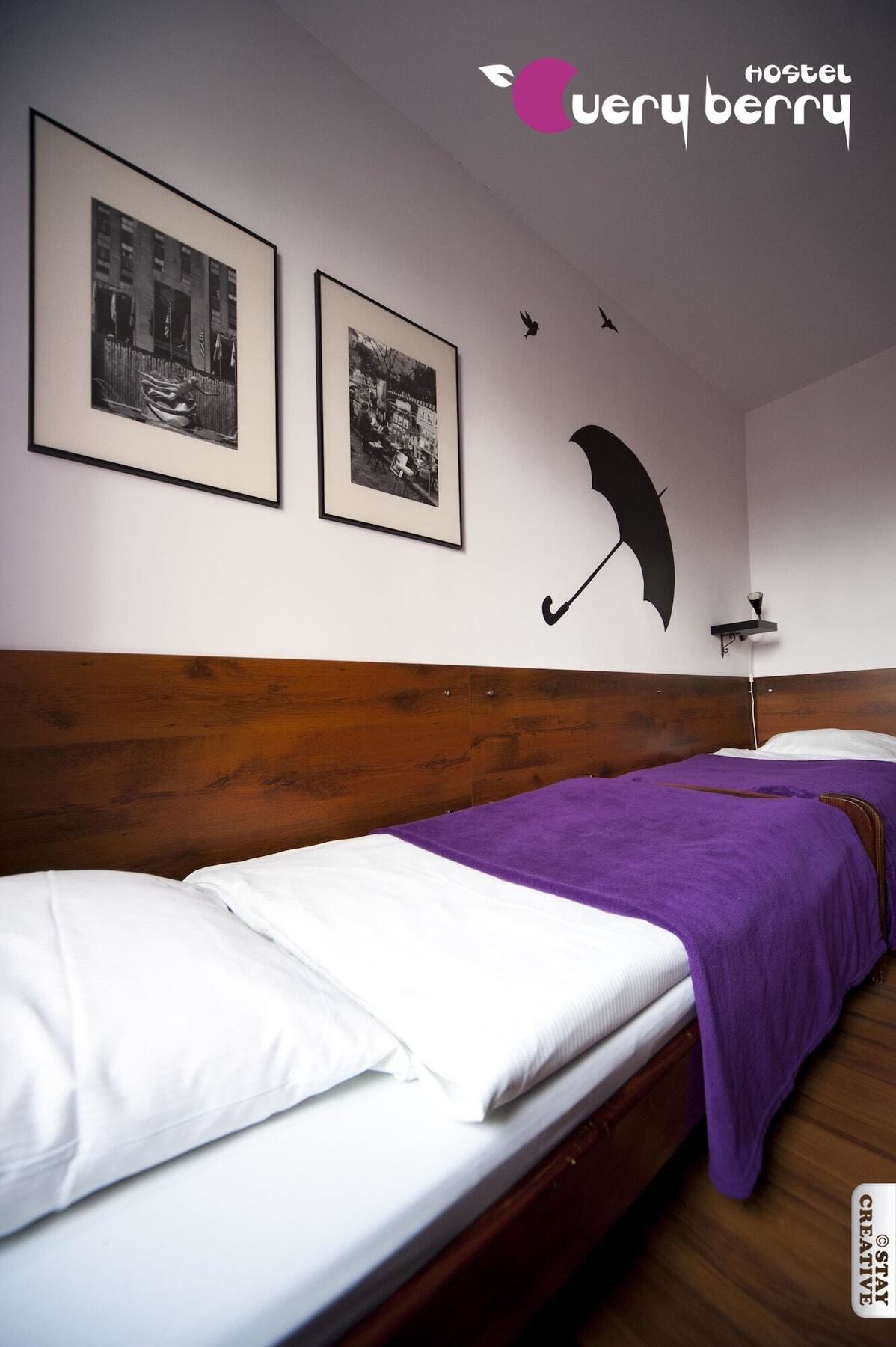 Very Berry Hostel - Old Town, Parking, Lift, Reception 24H Poznań Extérieur photo